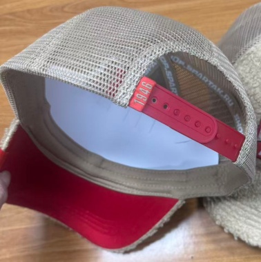 Cap HC Spartak beige plush gladiator 25.12.05